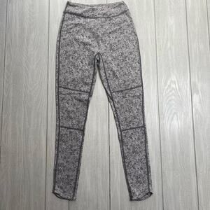Gymshark Women's Compression Gray Marl Fit Fleur Texture Leggings Size Small